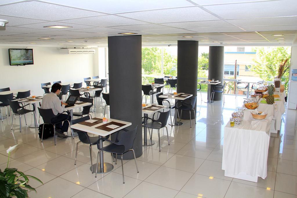 Hotel NEU 354 Neuquén Buitenkant foto